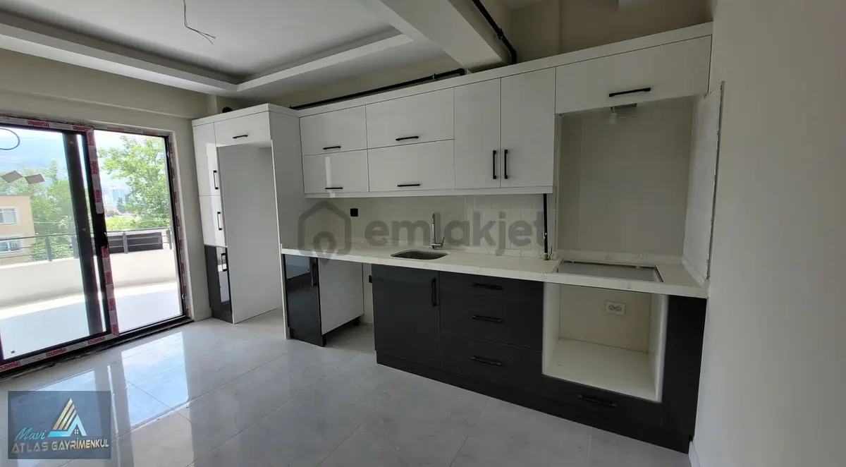 Mavi Atlas'tan İlkadım Kışla Da Satılık 3+1 Daire - 21