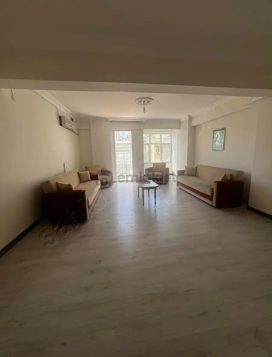 Günlükbaşı'nda Merkezi Konumda 1+1 Daire