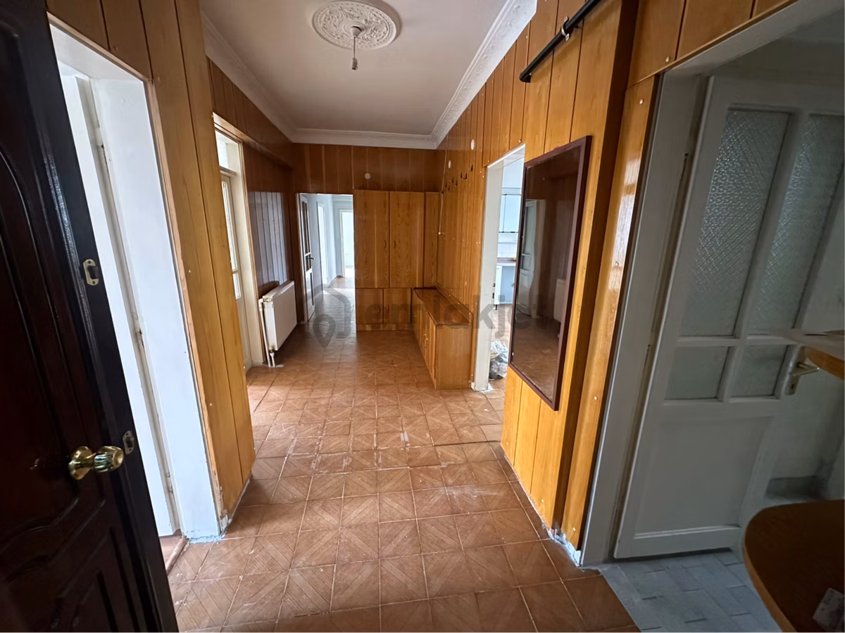 Kernek Mahallesi İpek Caddesinde 4+1 Asansörlü Kiralık Daire