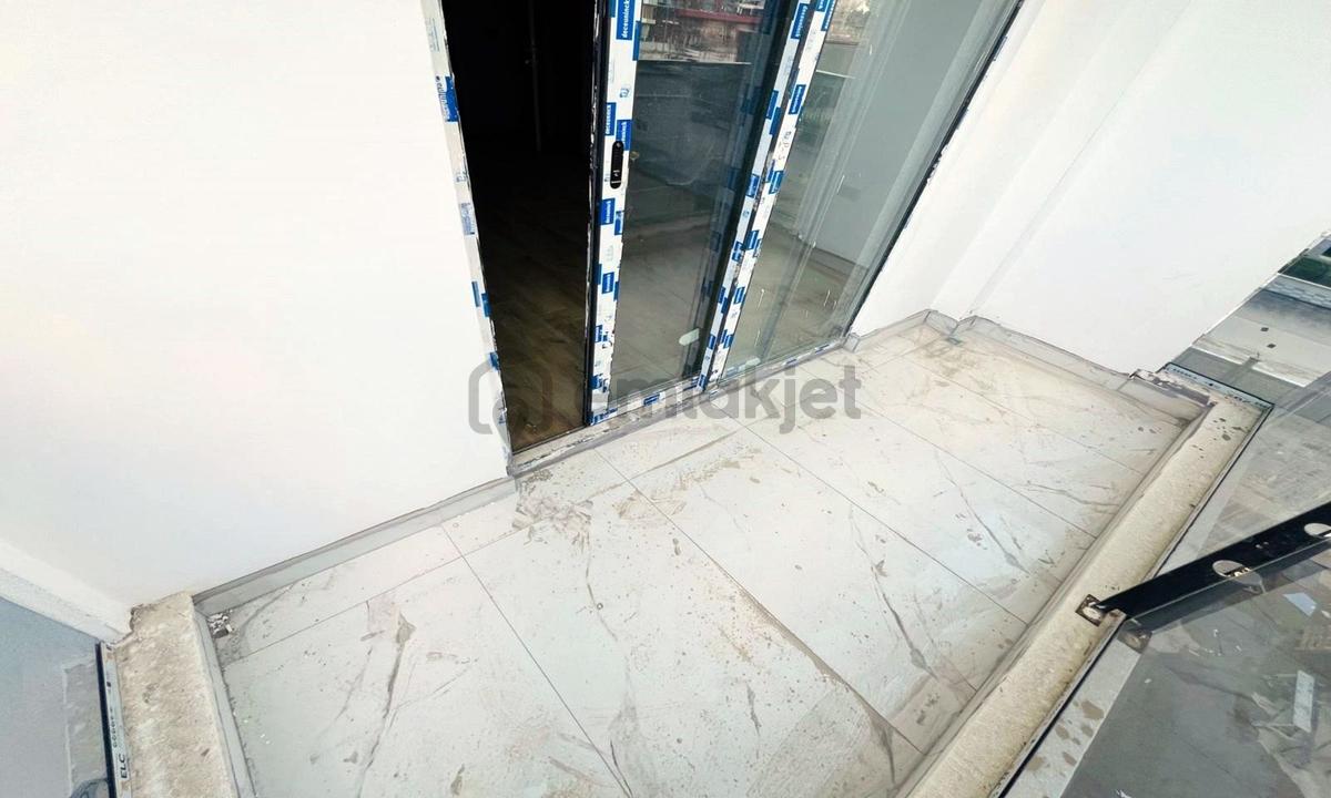 Bulvarda Muhteşem Manzaralı Site Dairesi - 30