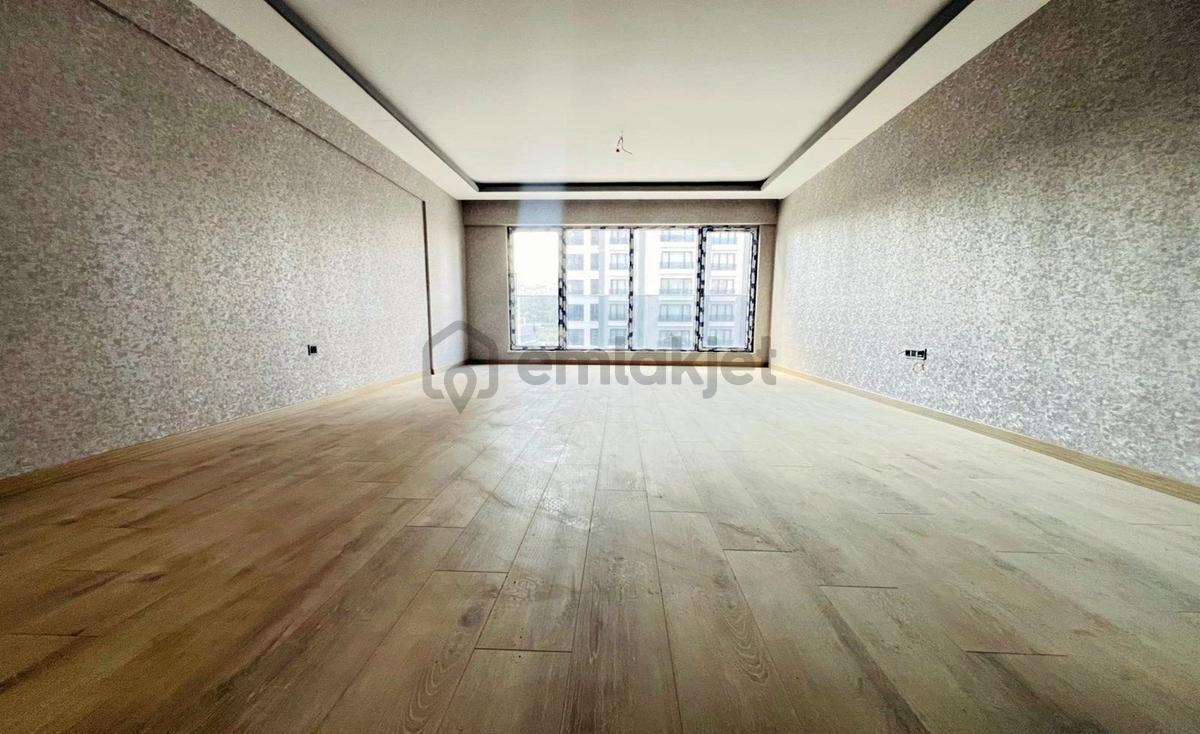 Bulvarda Muhteşem Manzaralı Site Dairesi - 3