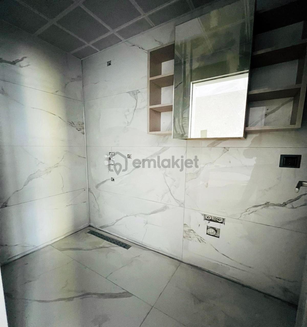 Bulvarda Muhteşem Manzaralı Site Dairesi - 26