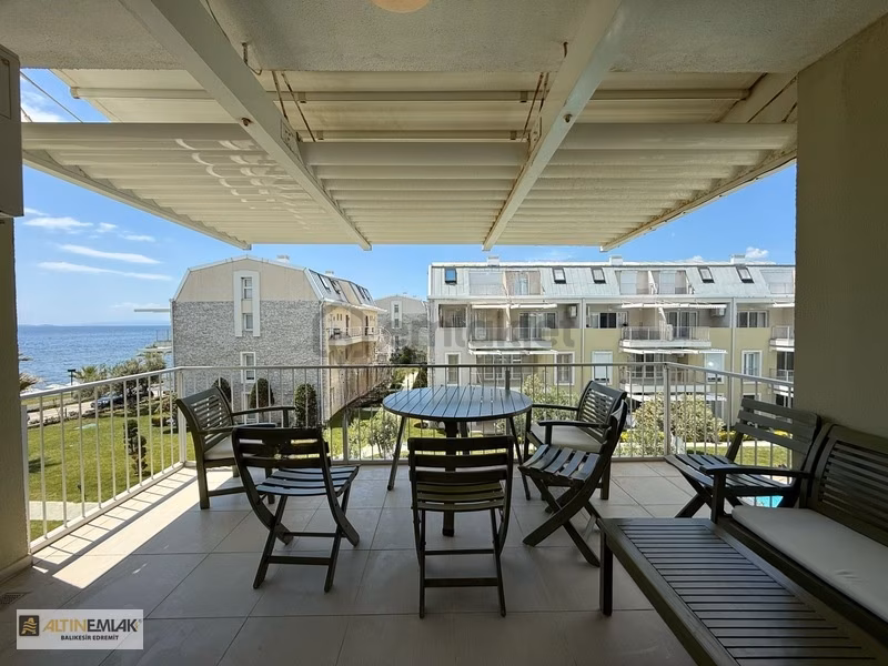 Küçükkuyu Port Sitesi'nin En Büyük Dairesi Denize Sıfır | 4+1 - 8