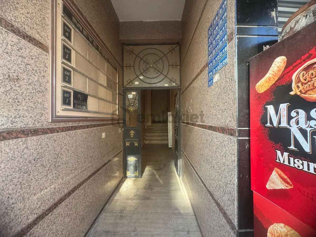 Dalaman Merkezde Eşyalı 1+1 Satılık Daire - 2