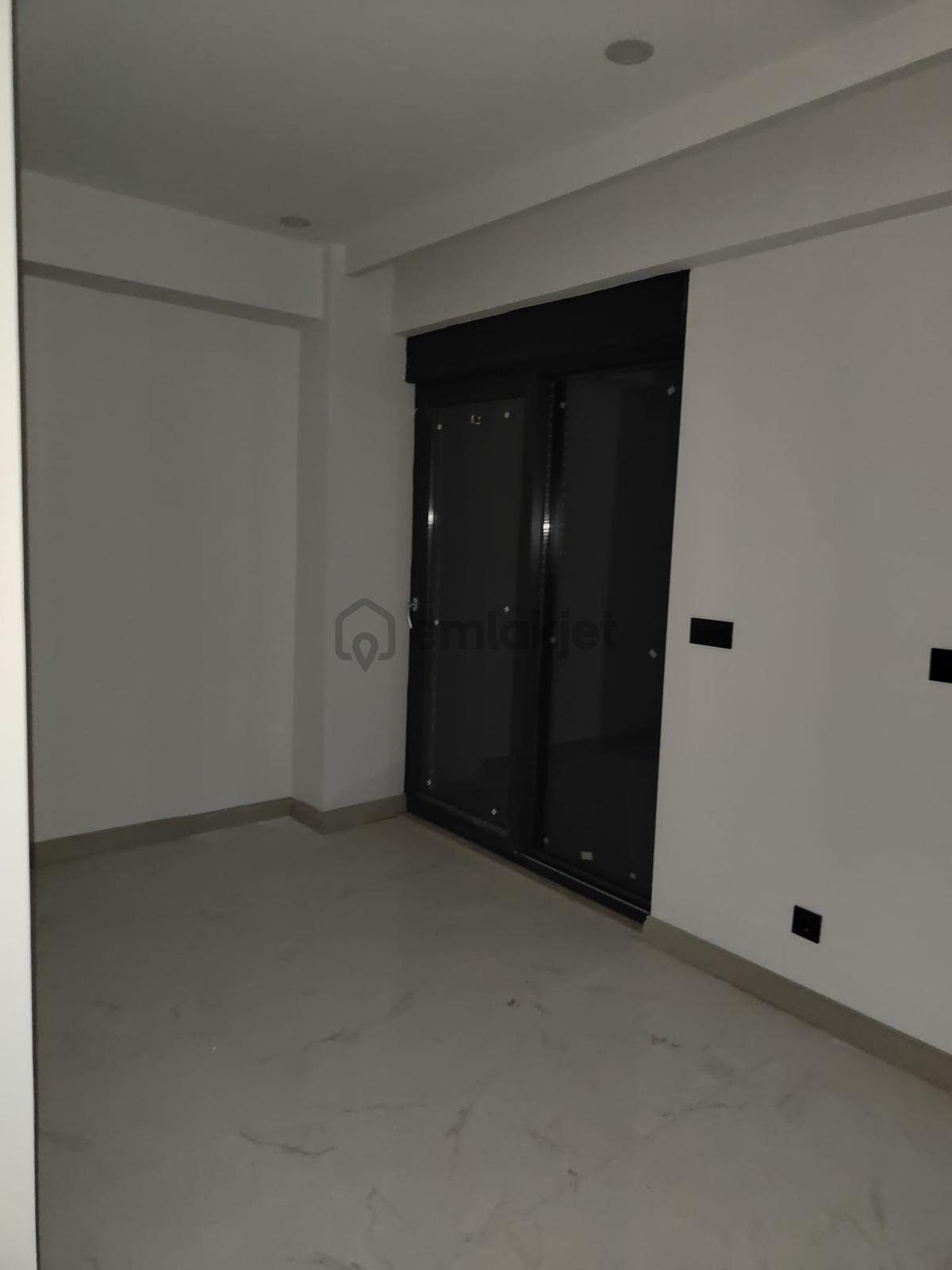 Yerden Isıtmalı, Tramvaya Yakın, Lüx Daire - 8