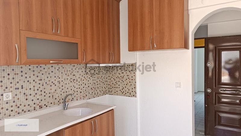 Hatıpırımı Mahallesınde Kıralık Bos Duz Daıre - 29