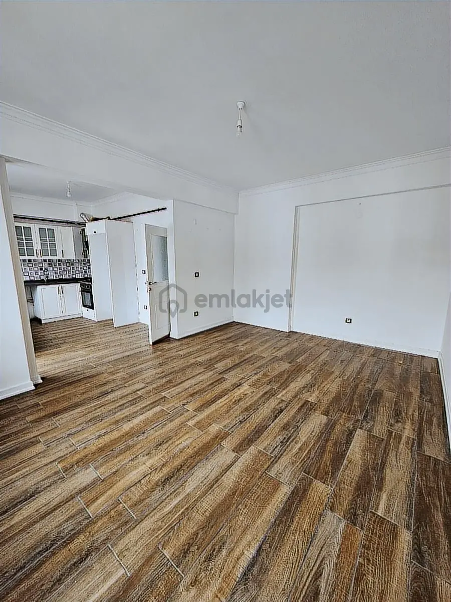 Cadde Üzeri Merkezi Konumda 2+1 Satılık Daire - 15