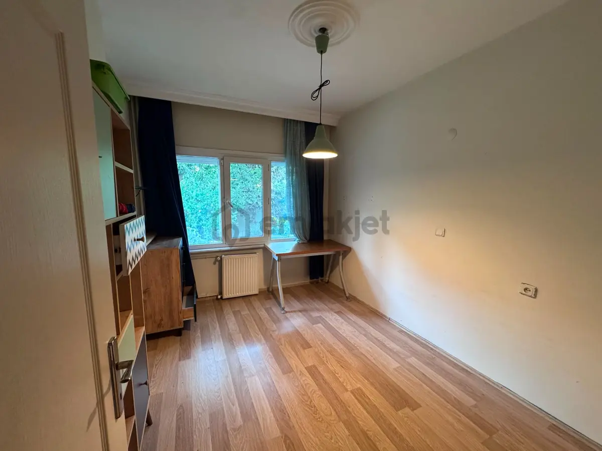 Merdivenköy Oray Sitesinde Satılık 2+1 Balkonlu Daire - 8
