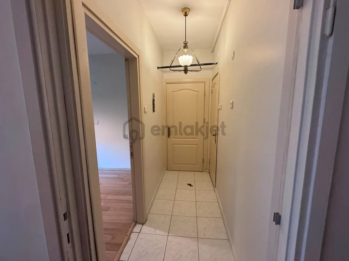Merdivenköy Oray Sitesinde Satılık 2+1 Balkonlu Daire - 6