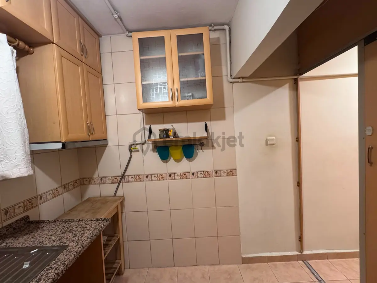 Merdivenköy Oray Sitesinde Satılık 2+1 Balkonlu Daire - 11