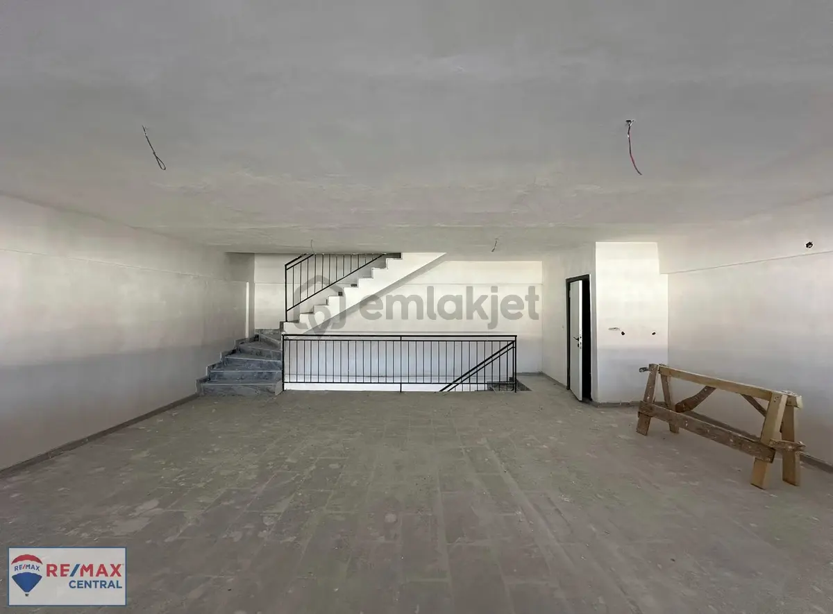 4 Eylül Sanayide Kiralık Depolu Geniş İşyeri - 6