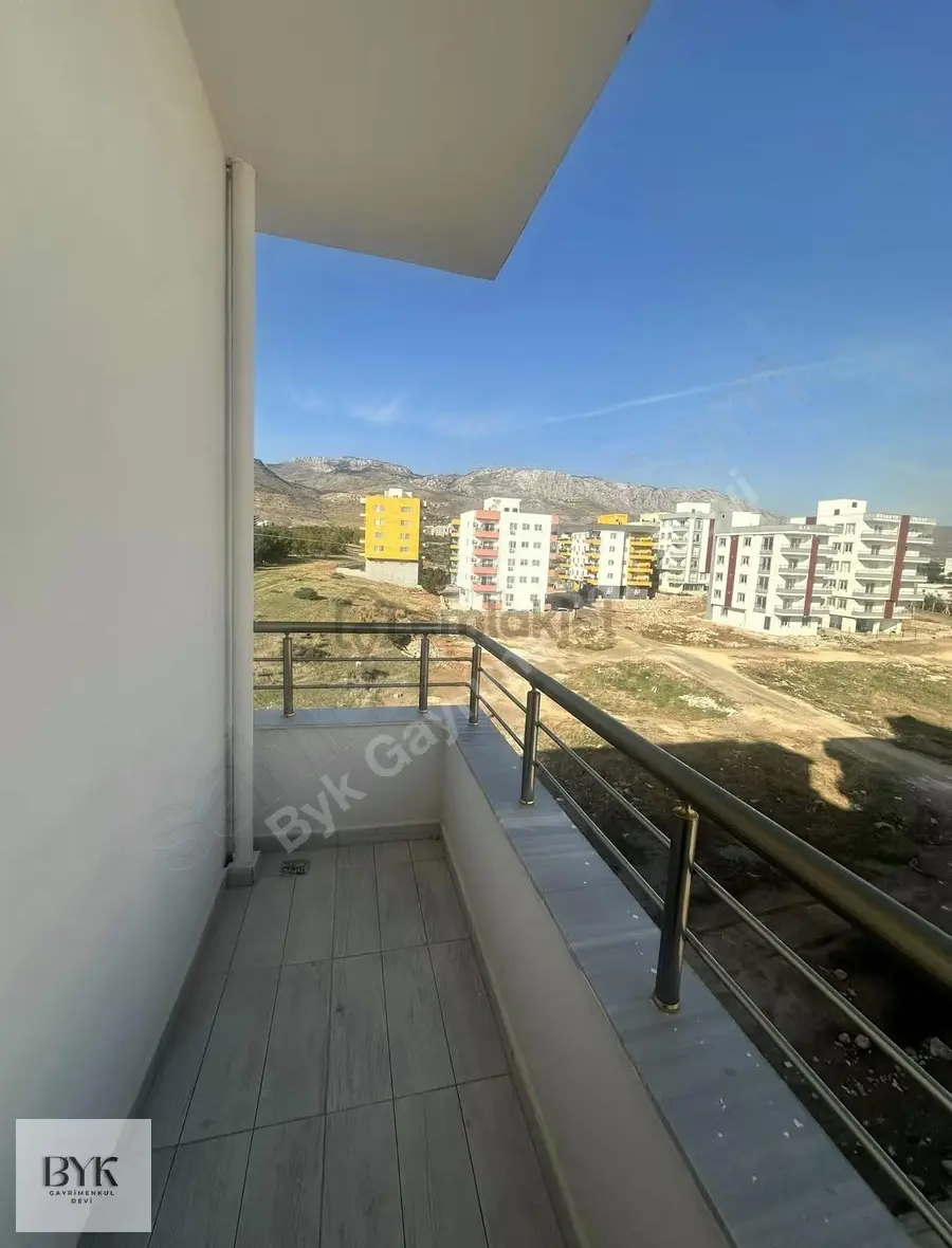 Yeşilovacık'da 95m2 Denize 600m 2+1 Ara Kat - 6
