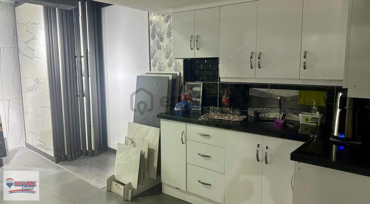 Yalova Merkezde Satılık Dükkan - 5