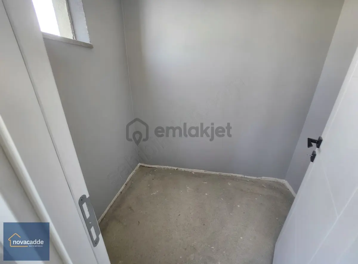 Suadiye'de Sıfır Binada Balkonlu Ebeveyn Banyolu 3+1 Daire - 21