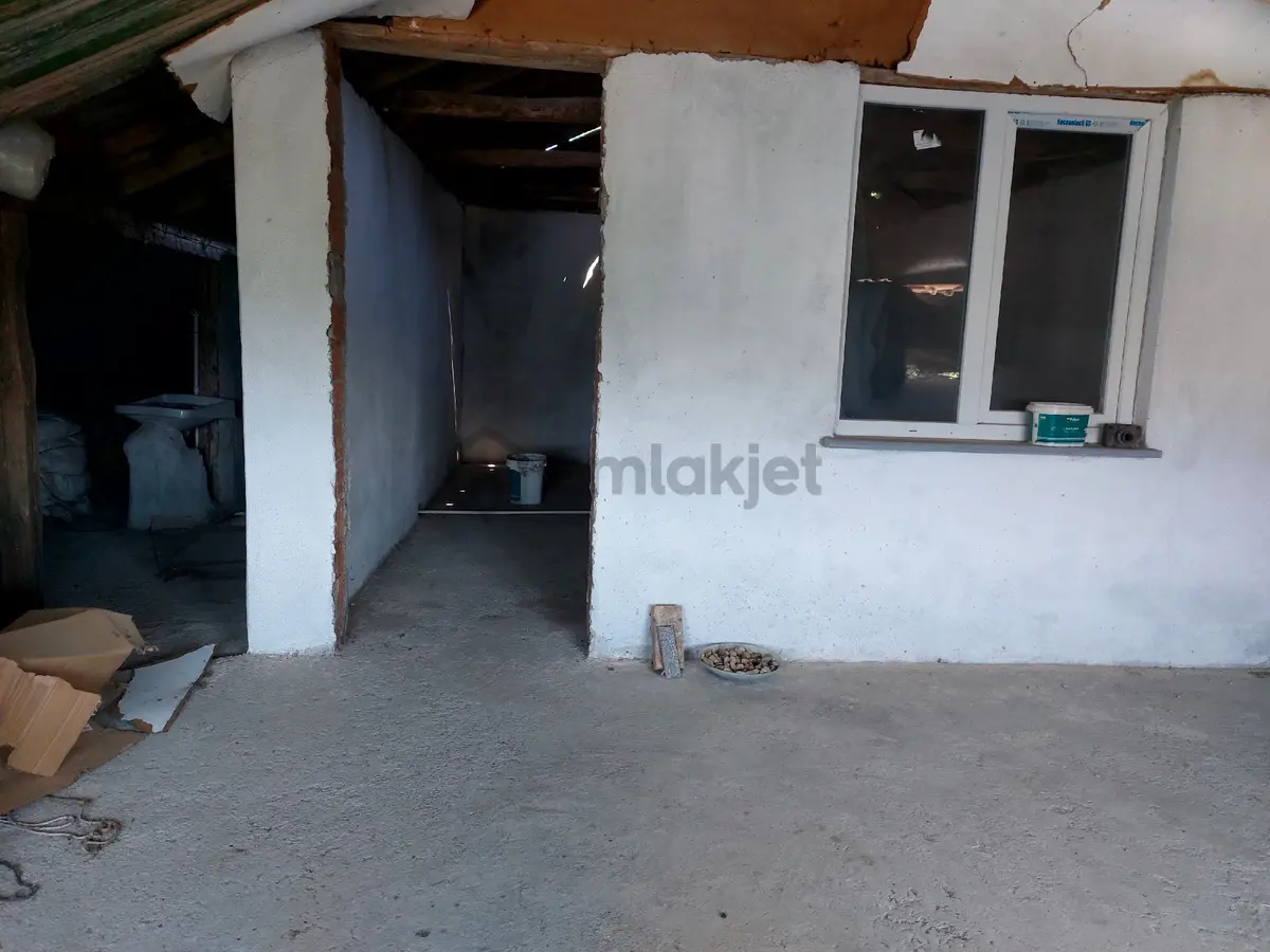 Sahibinden Köy Merkezinde Temiz 3 Katlı - 8