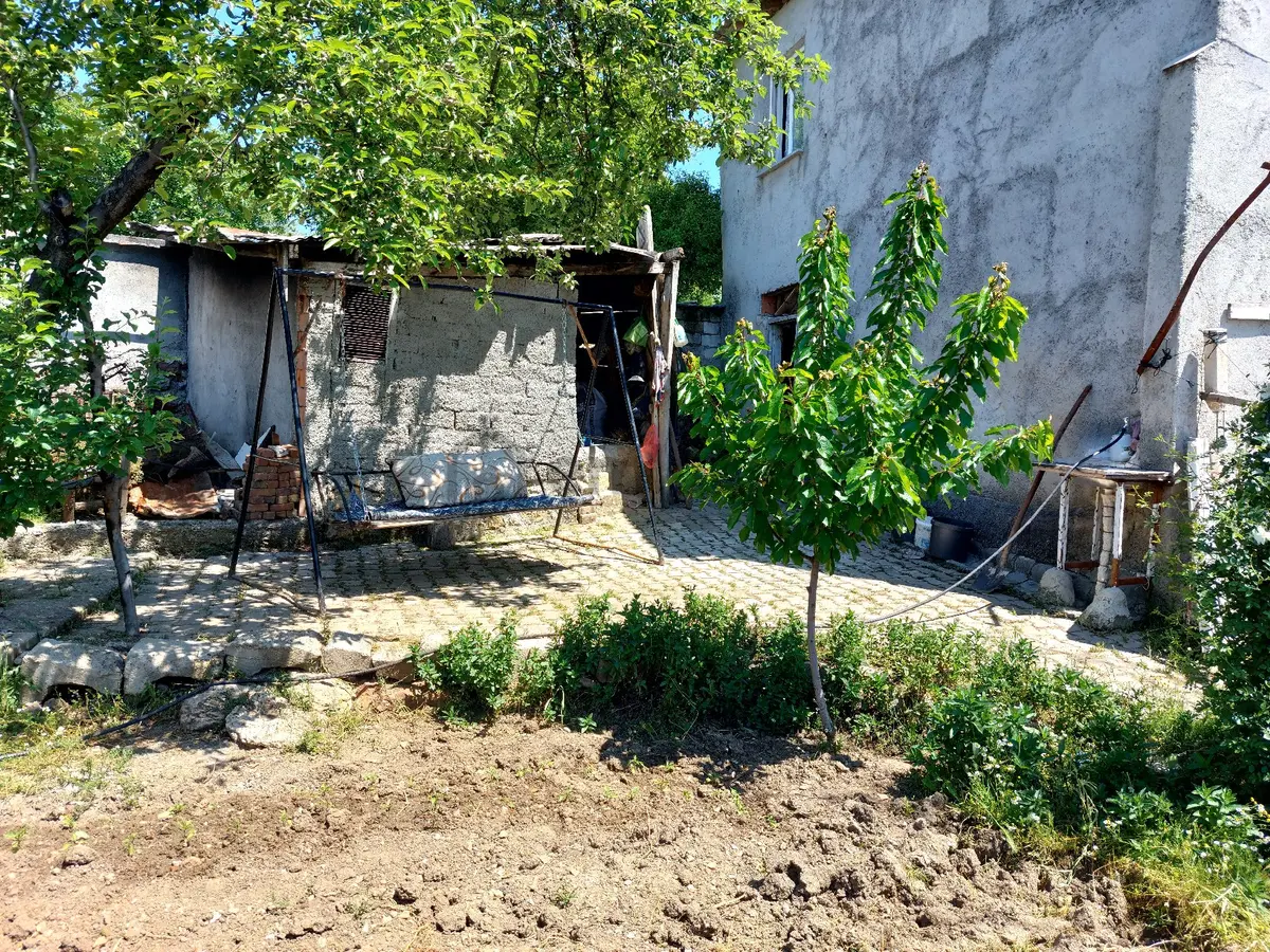 Sahibinden Köy Merkezinde Temiz 3 Katlı - 18