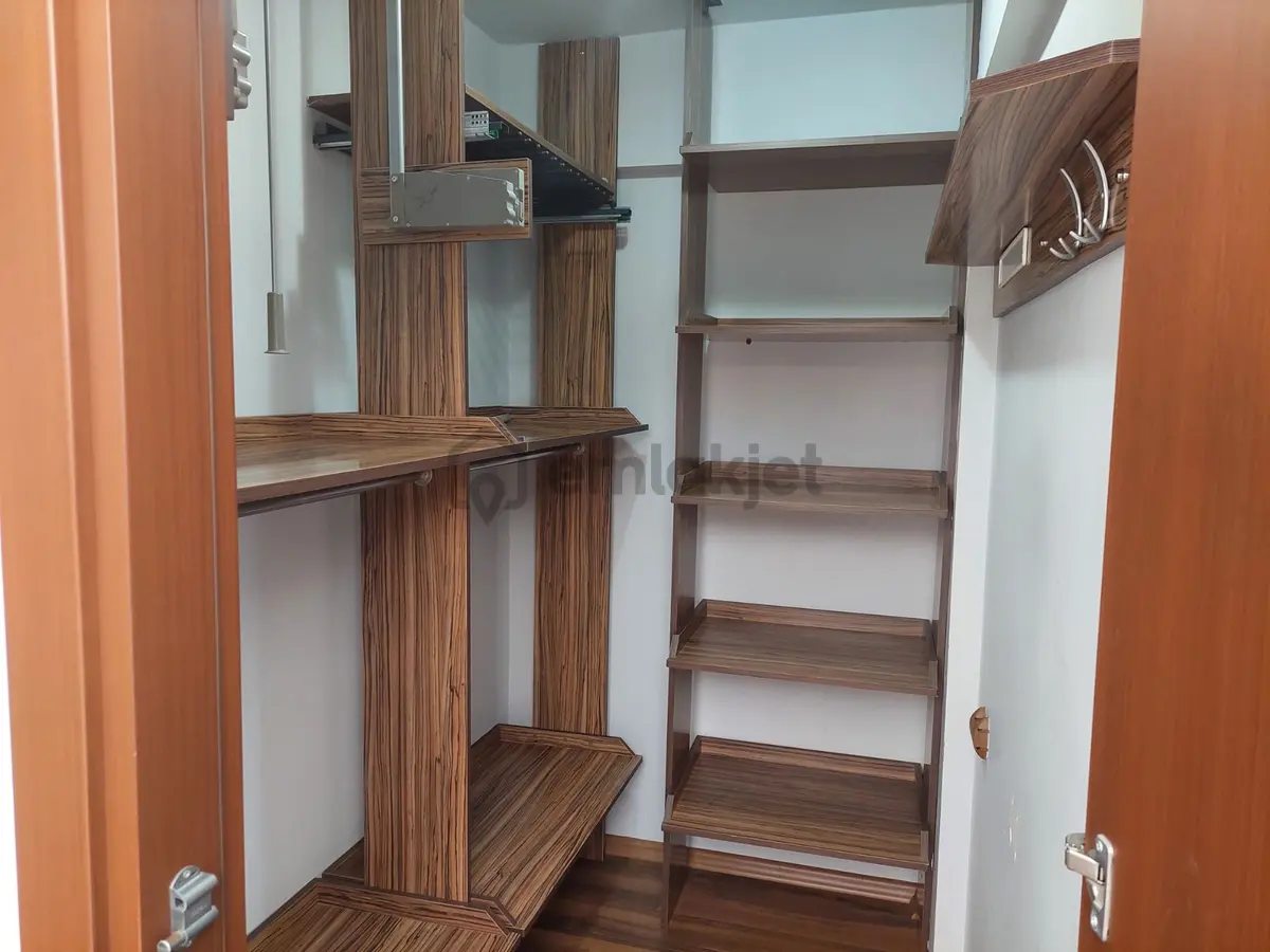 Hürriyet Mahallesi Site İçinde Masrafsız 3+1 - 4