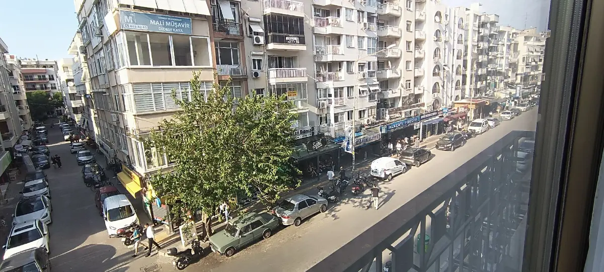 Bostanlı Merkez'de Cemal Gürsel Bulvarı Üzeri 3+1 Satılık Daire - 33