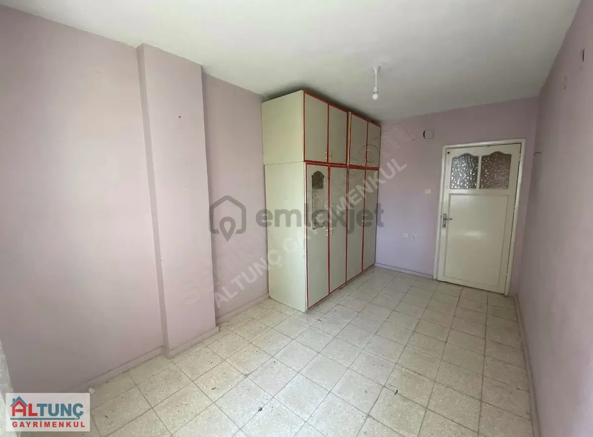 Altunç'dan Gürselpaşada Kiralık Geniş Oturumlu 3+1 Daire - 9