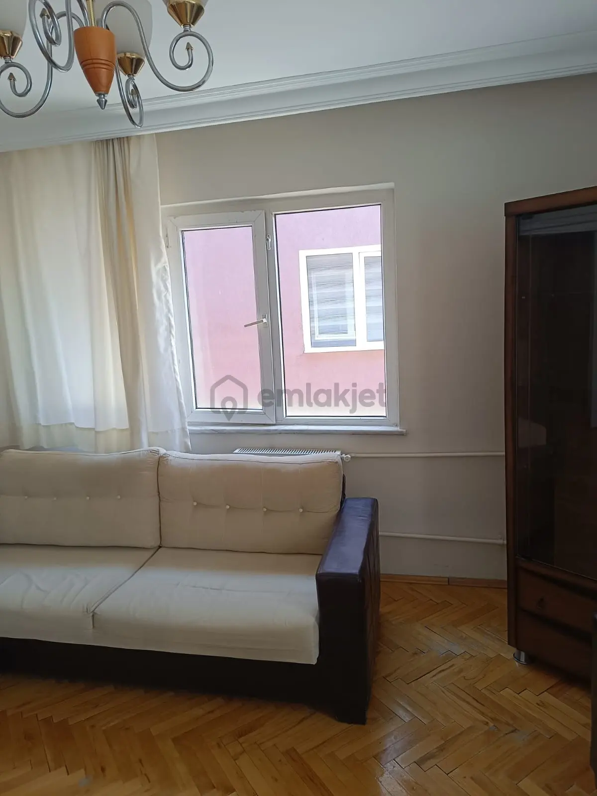 Akarbası Mahallesi Satılık 3+1 Ara Kat Daıre - 7