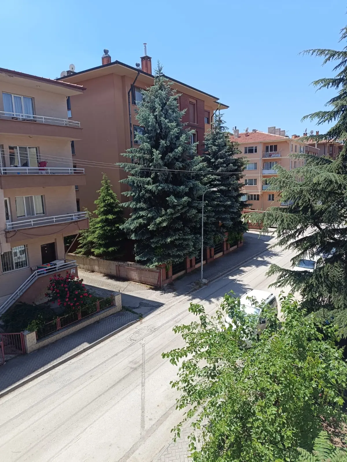 Akarbası Mahallesi Satılık 3+1 Ara Kat Daıre - 23