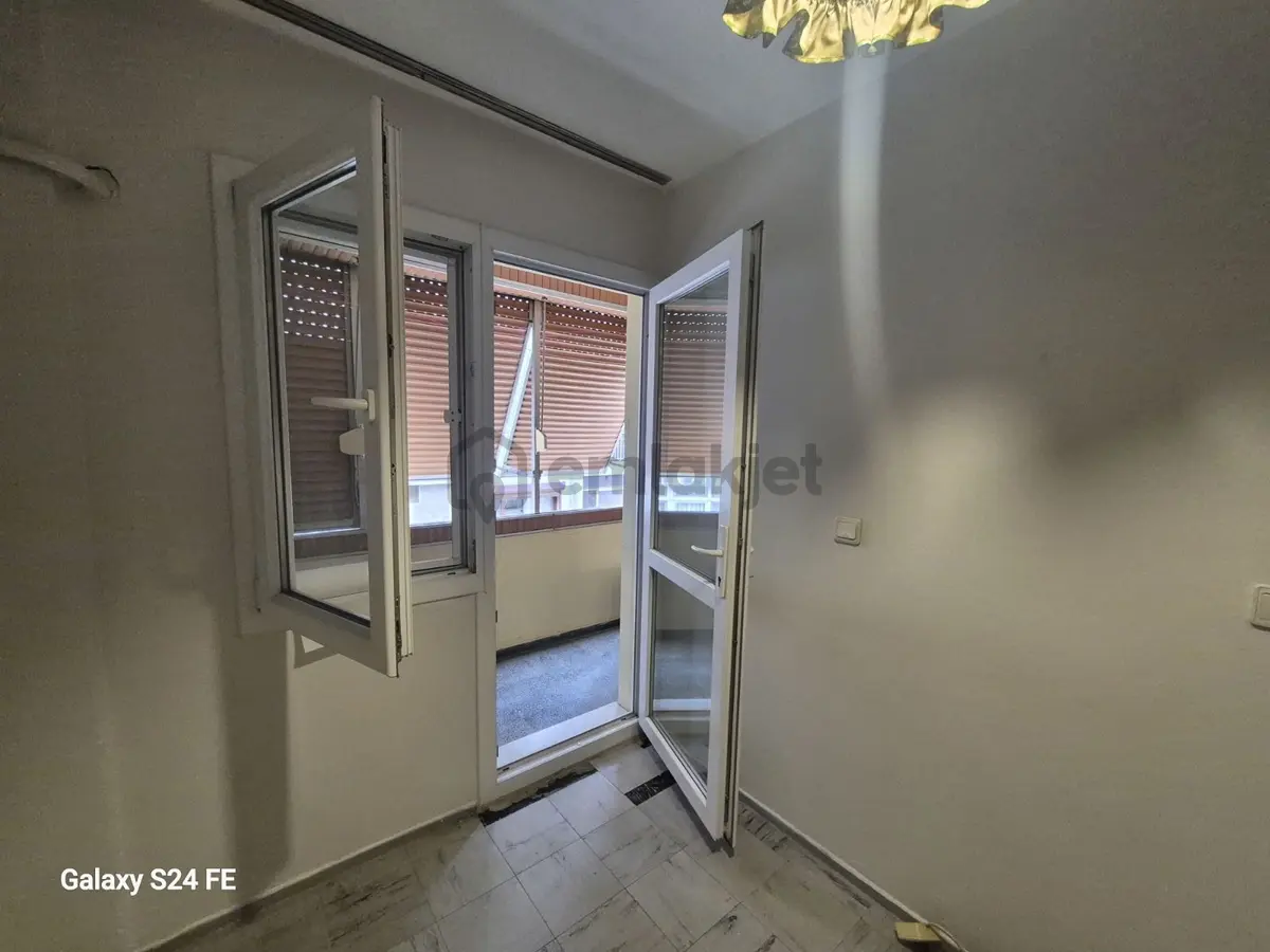 Alsancak Merkezde Kiralık 3+1 Daire - 17