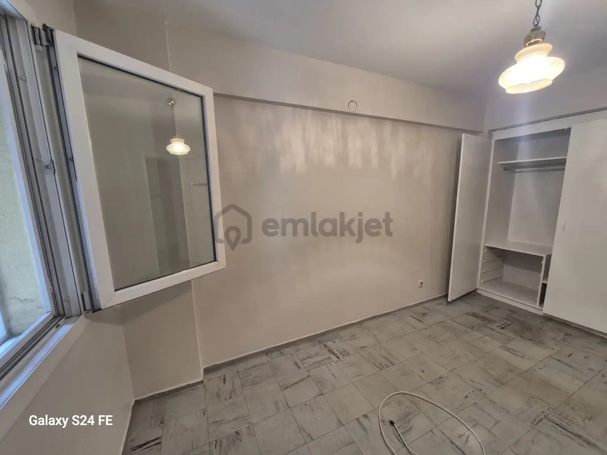 Alsancak Merkezde Kiralık 3+1 Daire - 27