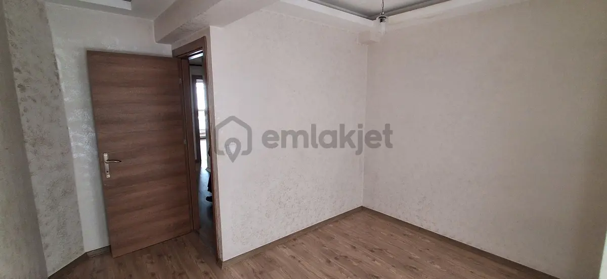 Selvili Mah. Genç Binada Otoparklı Doğalgazlı 2+1 - 20