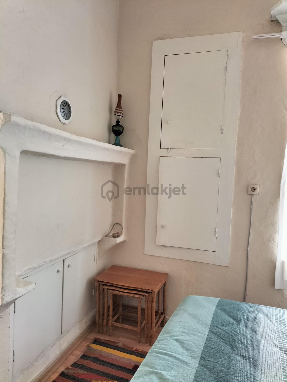 Alaçatı Merkez De Satılık Eski Taş Ev - 14