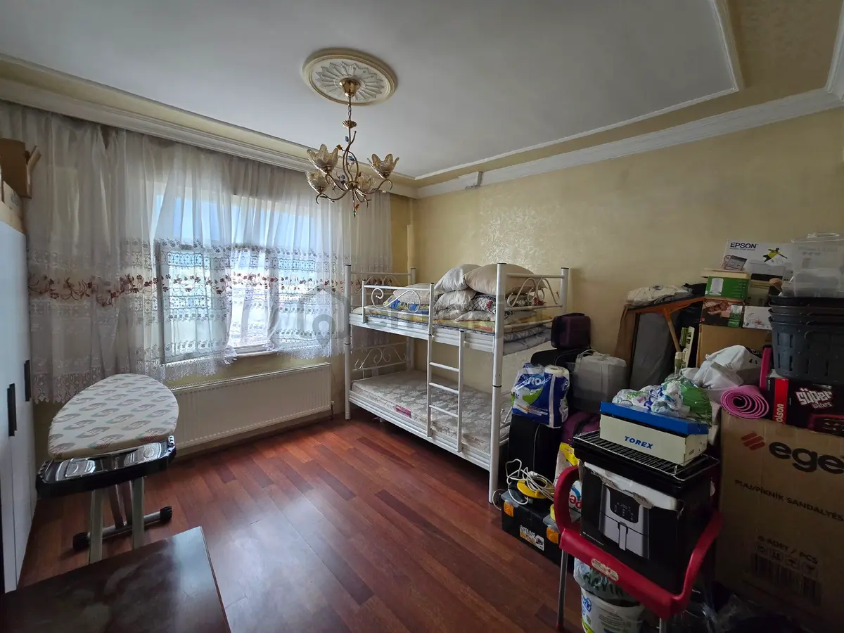 Acill Satılık ,bağcılar, Toptancılar Karşısı - 11