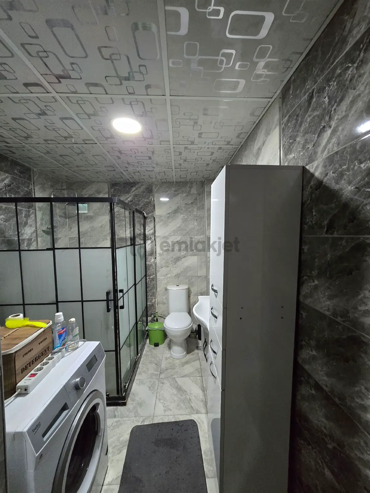Acill Satılık ,bağcılar, Toptancılar Karşısı - 16