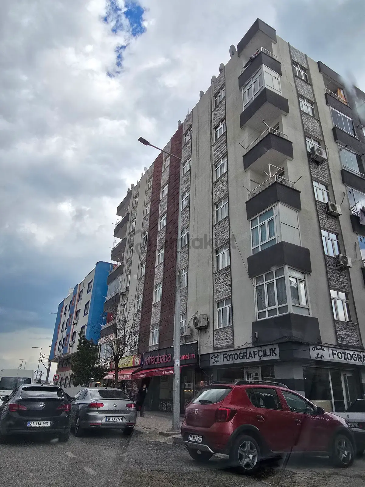 Acill Satılık ,bağcılar, Toptancılar Karşısı - 24