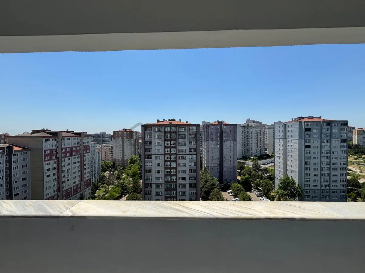 Barış Mah Altınkent Sitesinde Migros Ve E5 E Yakın 3+1 - 3