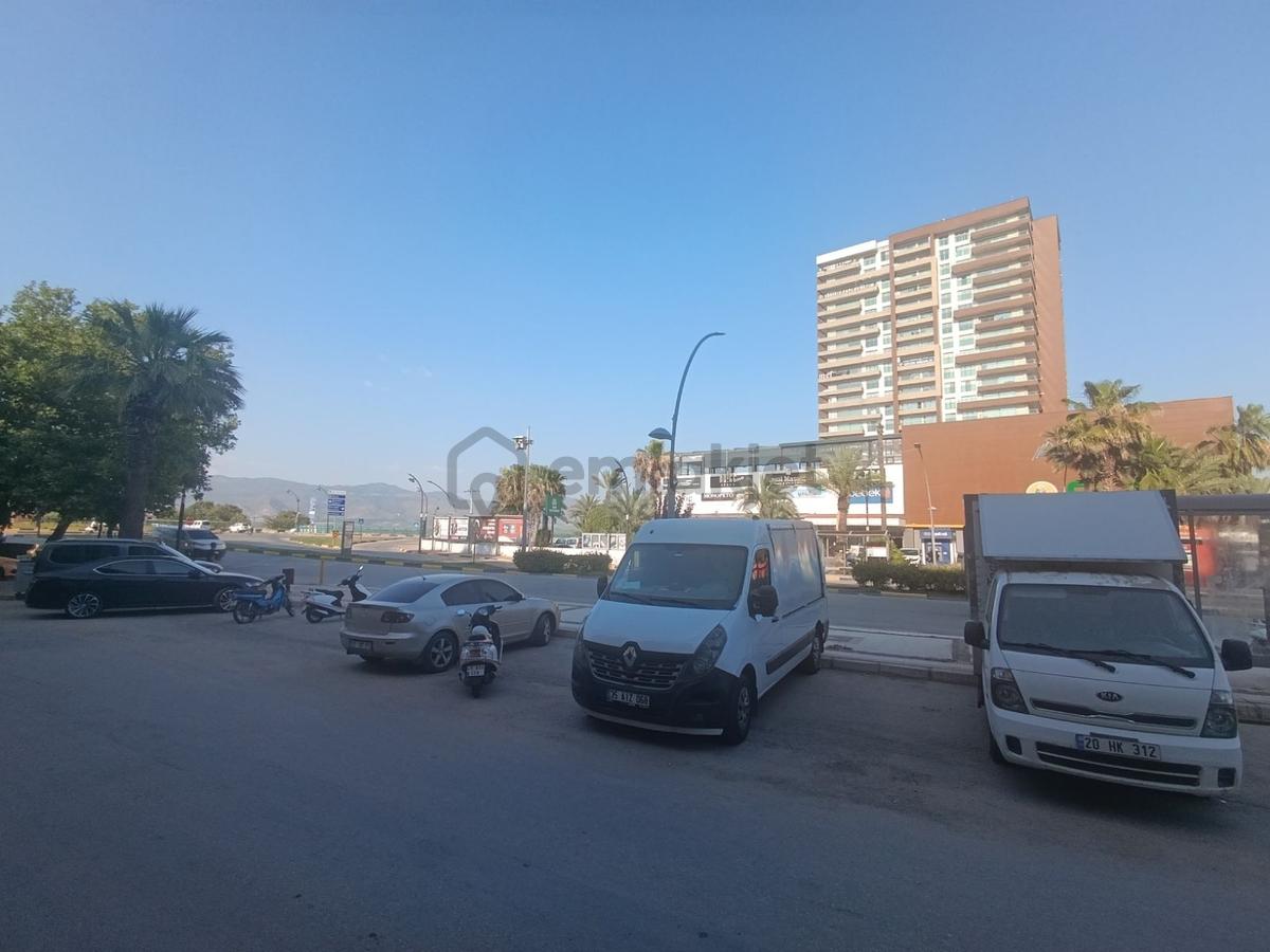 Yunus Tan Cadde Üstü Kiralık Dükkan - 11