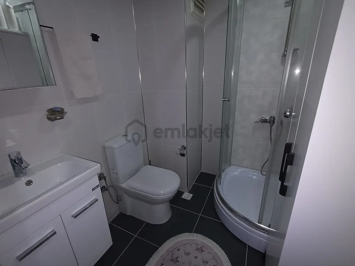 Cihangirde Osmanpaşa Cad. Üzerinde Yeni Binada 85 M2 2+1 İskanlı - 2