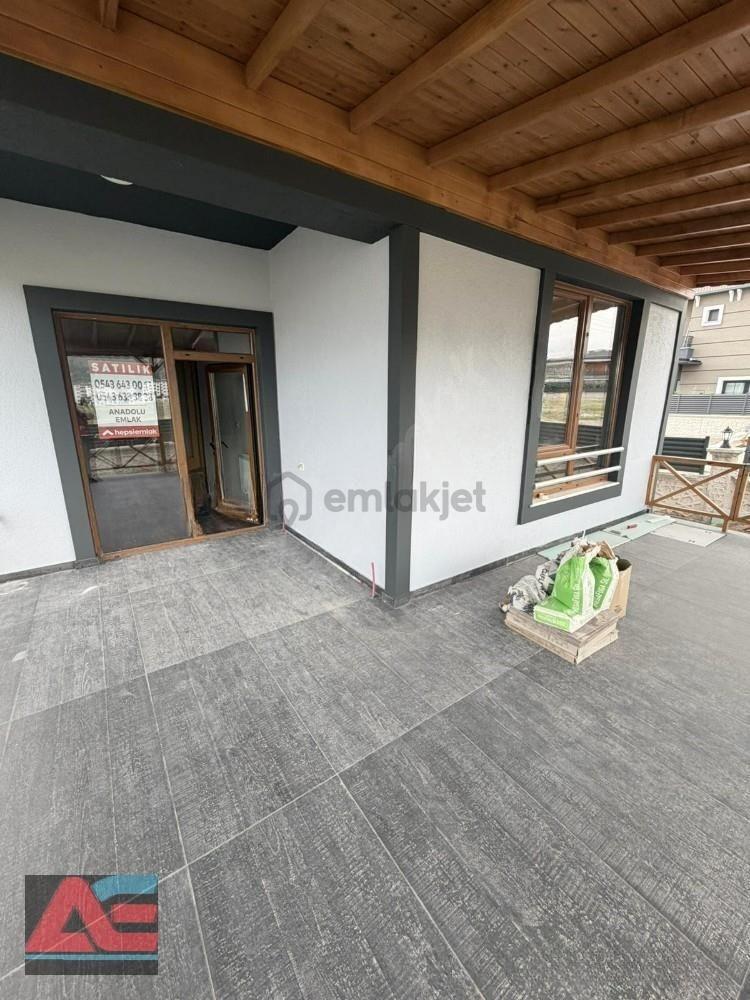Bahçelievler’de 345 M² Arsa İçerisinde Sıfır Lüks Villa - 16