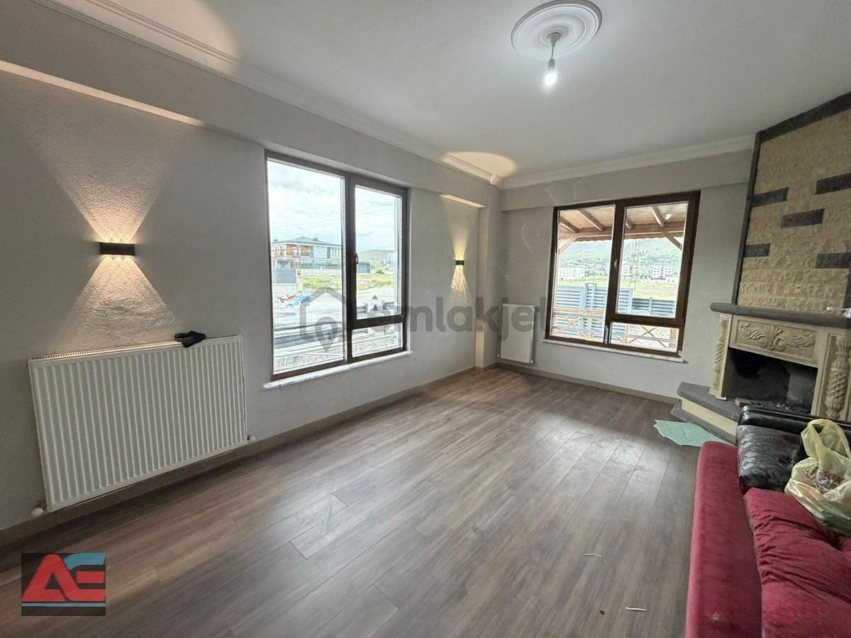 Bahçelievler’de 345 M² Arsa İçerisinde Sıfır Lüks Villa - 21
