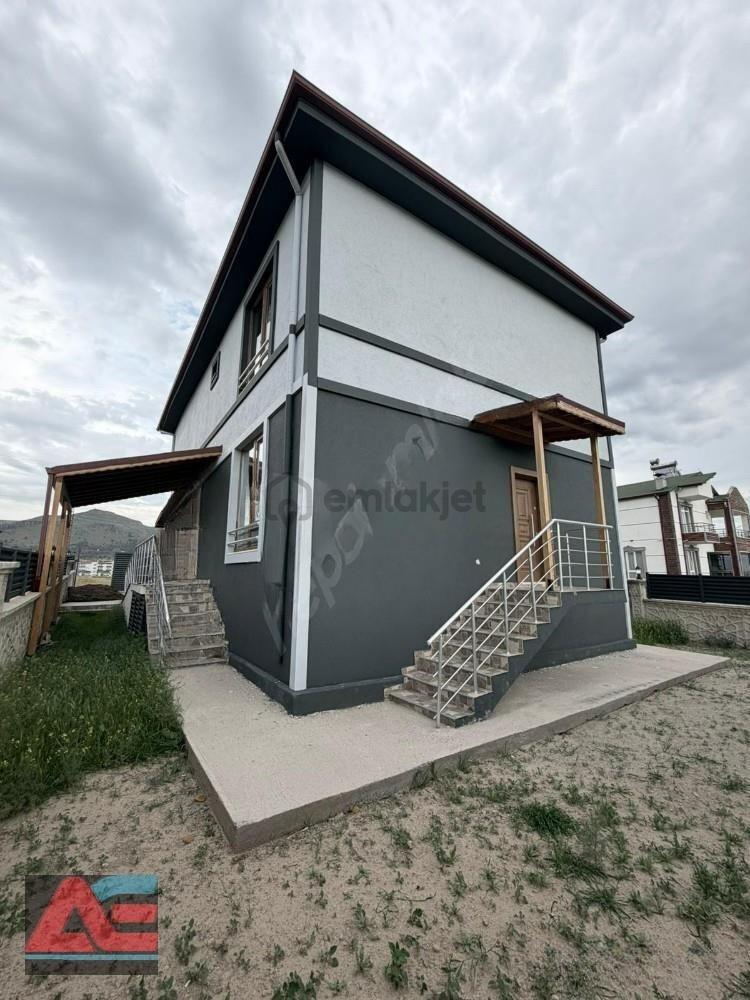 Bahçelievler’de 345 M² Arsa İçerisinde Sıfır Lüks Villa - 7
