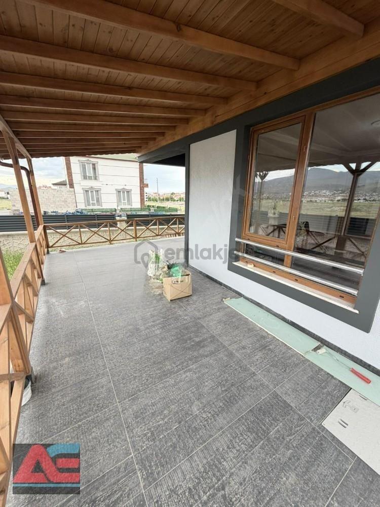 Bahçelievler’de 345 M² Arsa İçerisinde Sıfır Lüks Villa - 17