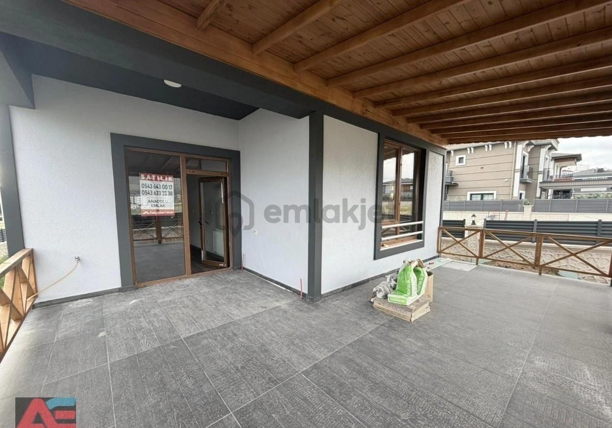 Bahçelievler’de 345 M² Arsa İçerisinde Sıfır Lüks Villa - 3