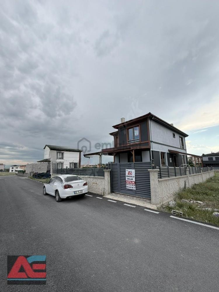 Bahçelievler’de 345 M² Arsa İçerisinde Sıfır Lüks Villa - 6