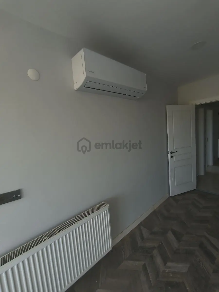 Kiralık Muhteşem Kullanımlı Havuzlu - 8