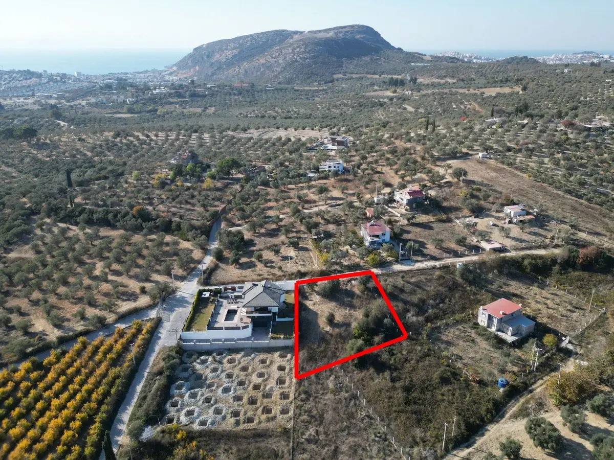 Kuşdasında Malikane İmarlı Arsa - 8