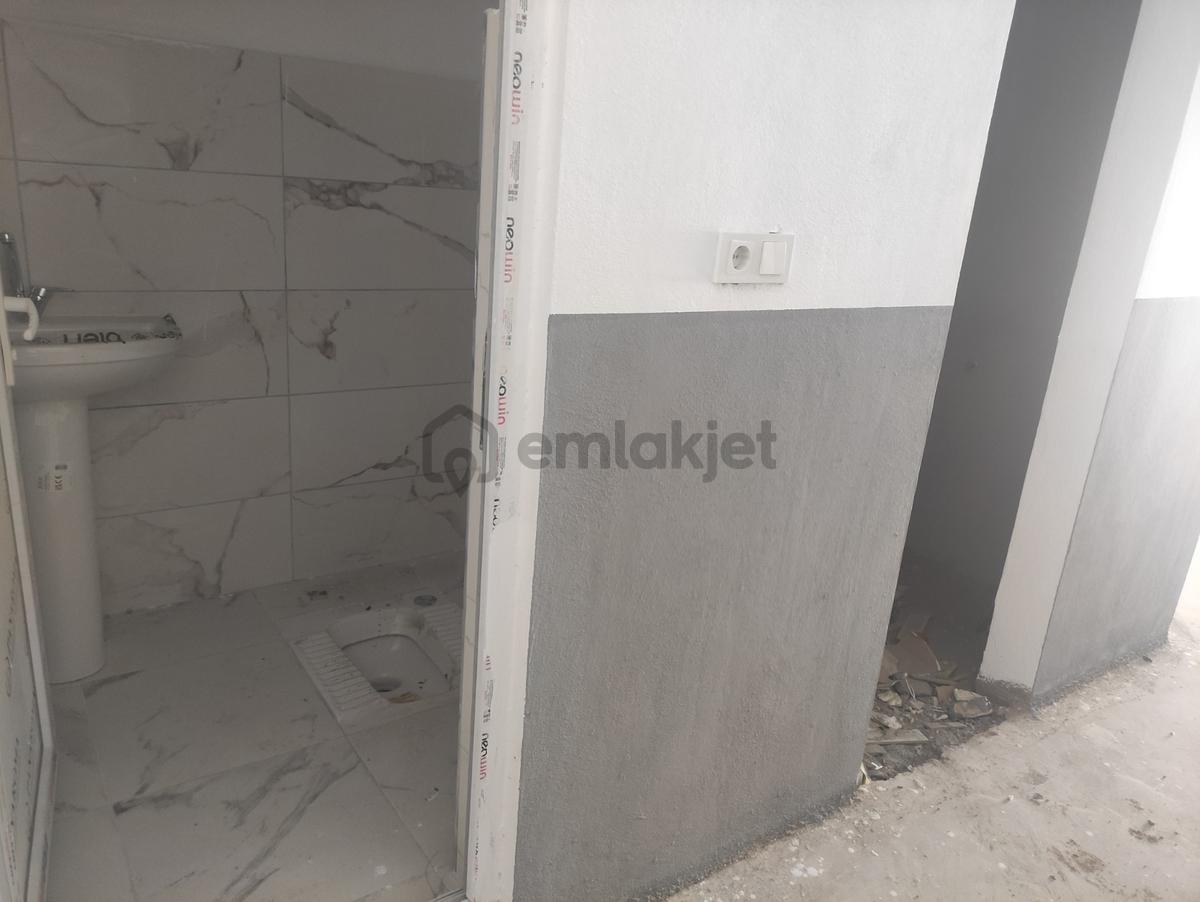 Germenicia'dan Küçük Sanayi Sitesinde Satılık Yeni Bina - 19