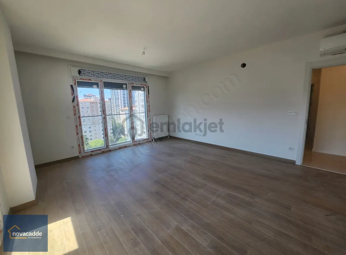 Bostancıda Sıfır Binada Geniş 75 M2 Net 2+1 Daire - 11