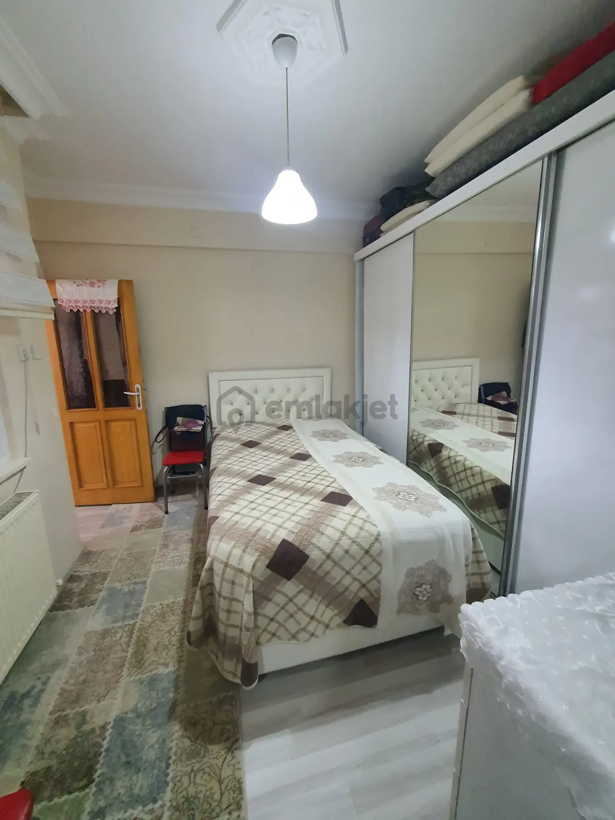 Baruthane'de Caddeye Çok Yakın 1+1 Masrafsız Daire - 4