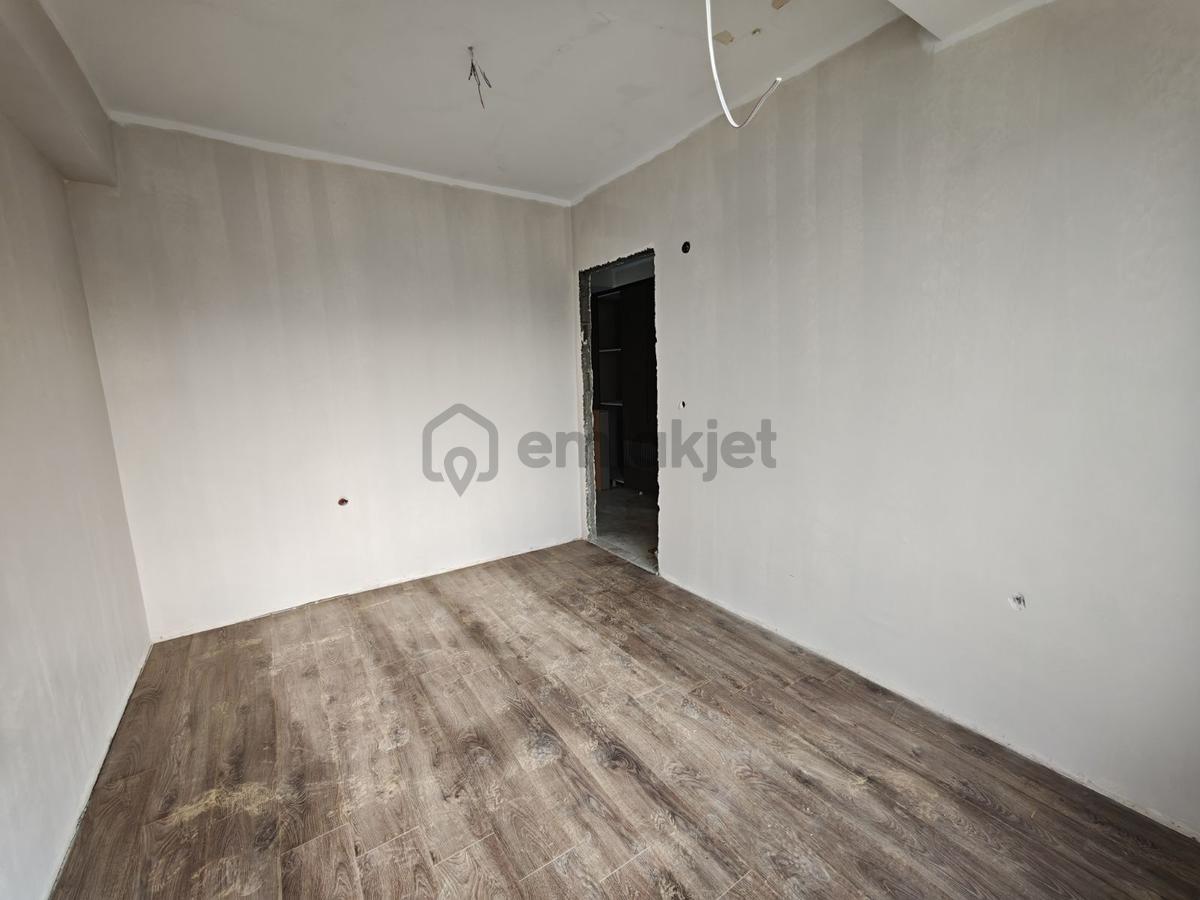 Evbuldan Eripek Golda Satılık 2.5+1 Ara Kat Daire - 13