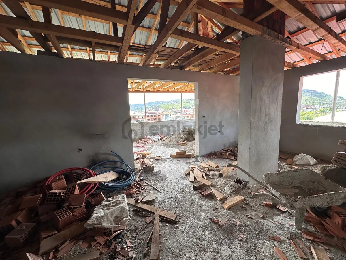 Trabzon Araklı Merkez'de Satılık Dubleks Daire - 12
