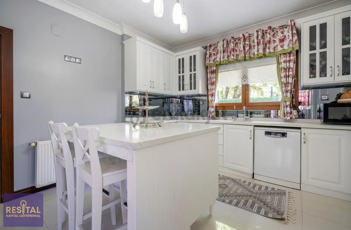 Demircide 200 M² Bahçeli 6+1 Lüks Müstakil Villa - 22