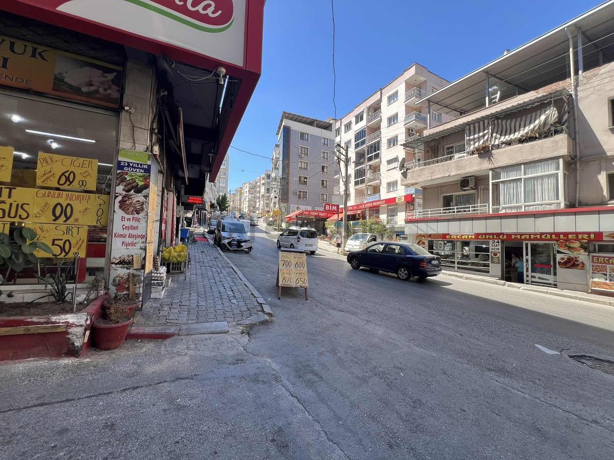 Türker Emlak 2+1 85m2 Ara Kat Bakımlı Cadde Yakını - 13